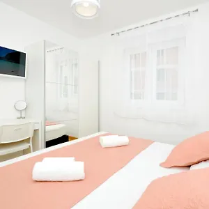  Apartment Town Kroatien