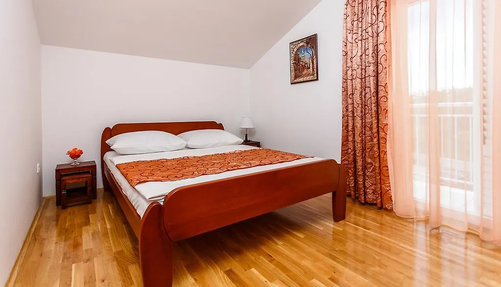 Apartments Mare & Mons Deluxe Malinska