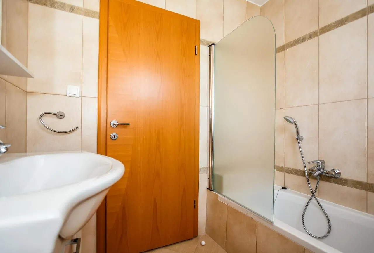 Apartments Mare & Mons Deluxe Malinska